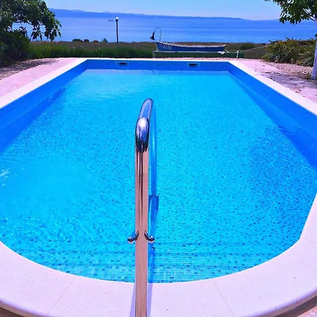 Casa de Férias Seaside House With A Swimming Pool - 22890 Split