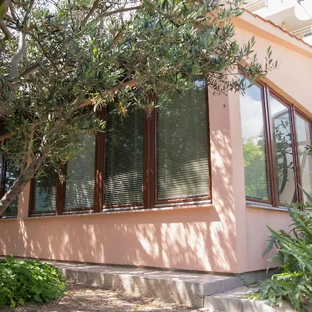 度假居 Seaside House With A Swimming Pool - 22890